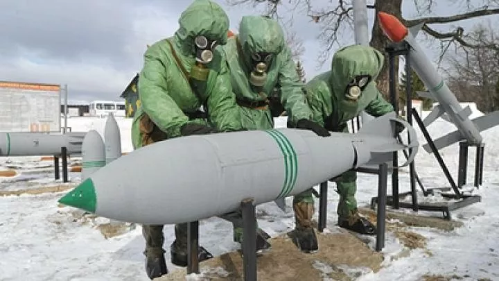 Зеленский намерен получить от США химическое оружие – экс-депутат Рады