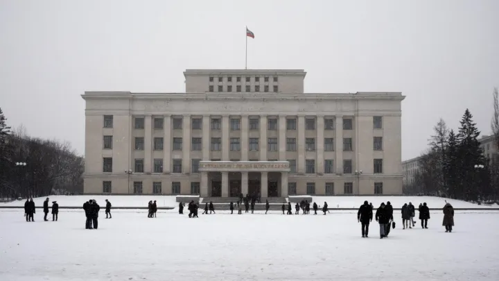 Ударной волной снесло двери, погибла школьница. Что известно о взрыве в Пермском политехе