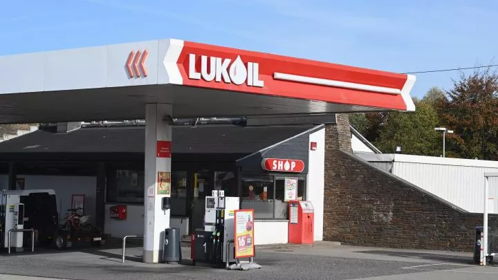 Европа будет жить без русской нефти: постпред России прокомментировал потолок цен