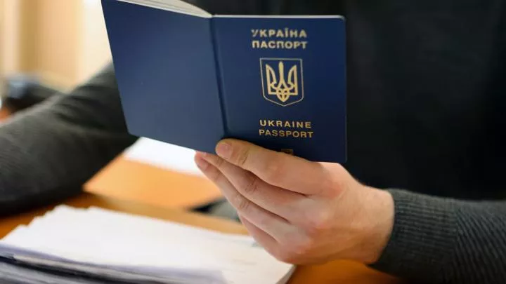 Киев засекретил указ Зеленского о лишении Коломойского гражданства