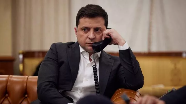 Зеленский пообещал в следующий раз сдвинуть график войны для разговора с премьером Италии