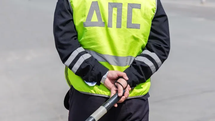 Позовите другого. Водительнице не понравилось, как инспектор вздохнул. Тот не сдержался. Драма на дороге. Кто кого?